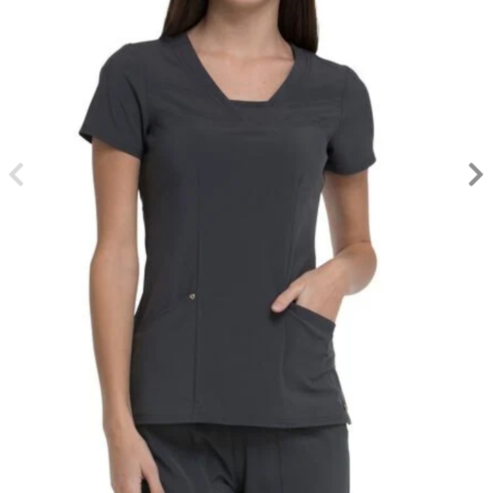 🏷️ HeartSoul • Scrub Top in Pewter • Size XS